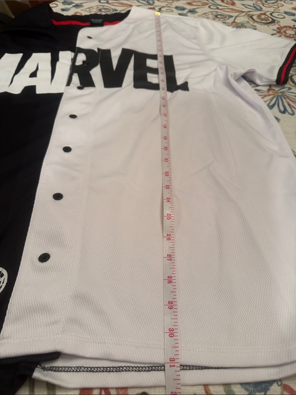 Marvel "Our Universe" Mens Red/Black Colorblock Logo Baseball Large Jersey - Picture 9 of 9
